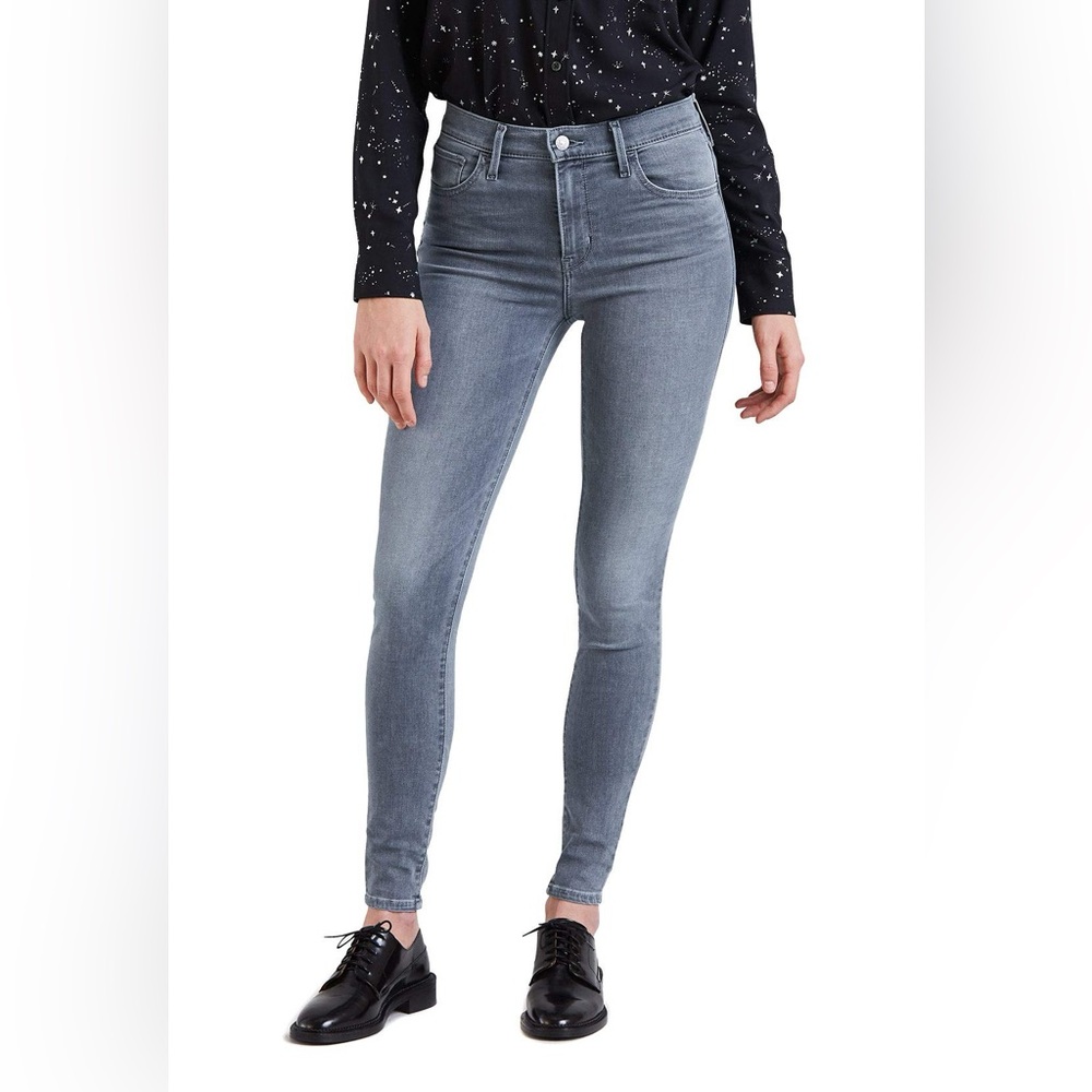 Levi's Women's Mile High Light Grayish Blue Super Skinny Jeans